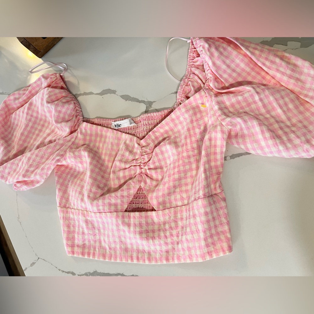 Cute crop top